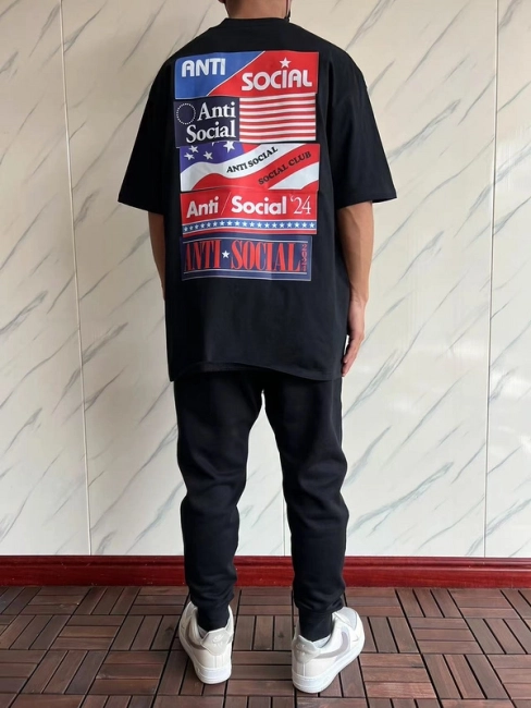 ANTI SOCIAL SOCIAL CLUB T-Shirt