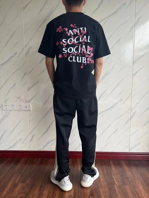 ANTI SOCIAL SOCIAL CLUB T-Shirt