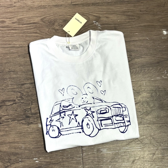 VETEMENTS White Scribbled Car T-Shirt