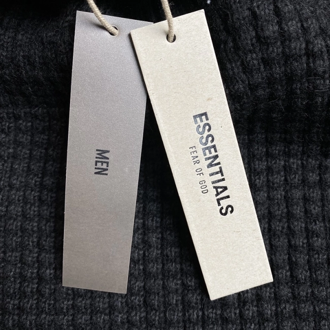 Fear of God ESSENTIALS Sweater