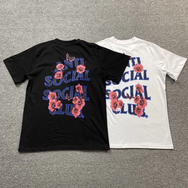 ANTI SOCIAL SOCIAL CLUB T-shirt