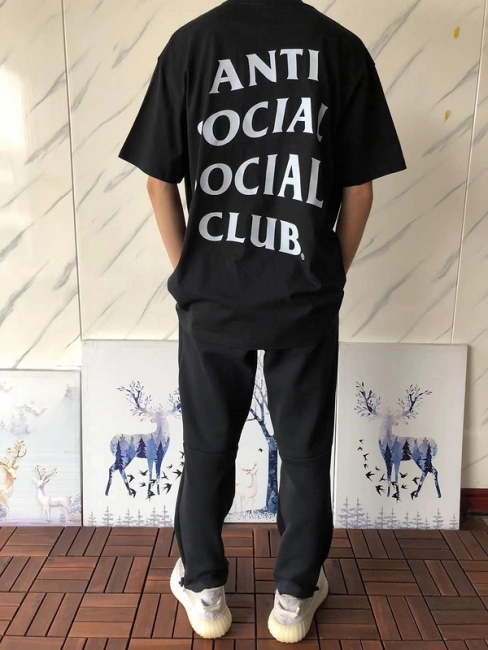 ANTI SOCIAL SOCIAL CLUB T-Shirt