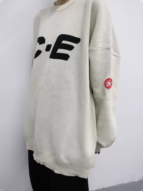 LIFE CAVEMPT Casual Sweater