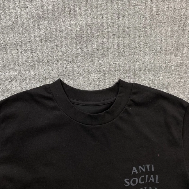 ANTI SOCIAL SOCIAL CLUB T-shirt