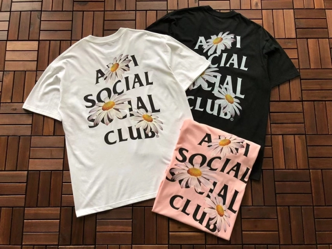 ANTI SOCIAL SOCIAL CLUB T-Shirt