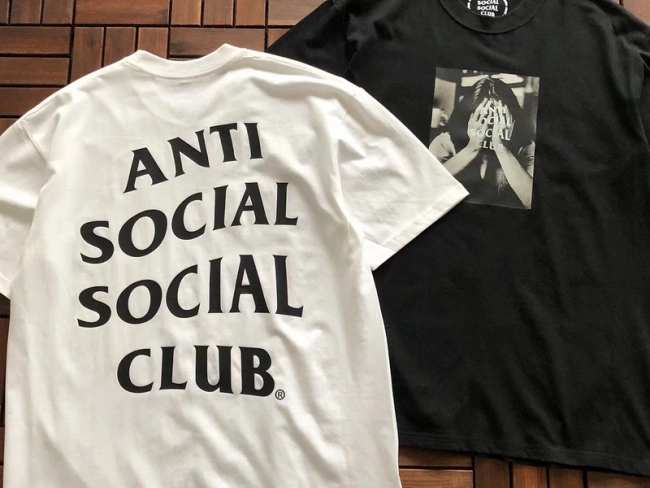 ANTI SOCIAL SOCIAL CLUB T-Shirt