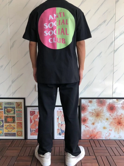 ANTI SOCIAL SOCIAL CLUB T-Shirt