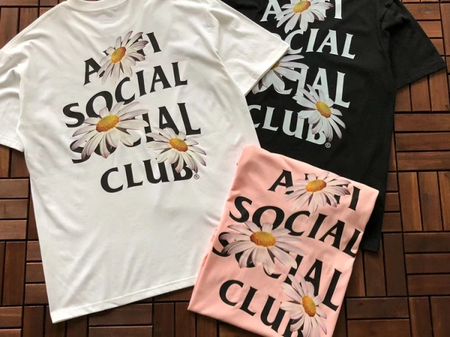 ANTI SOCIAL SOCIAL CLUB T-Shirt