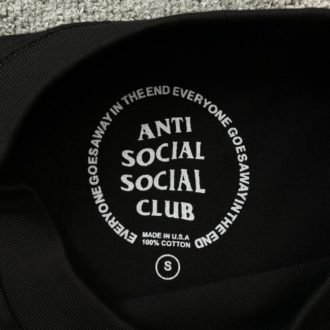 ANTI SOCIAL SOCIAL CLUB T-shirt