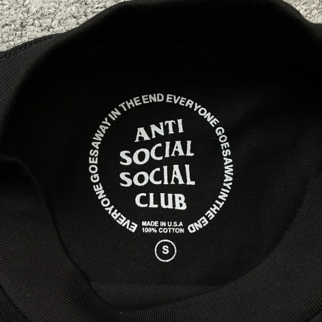 ANTI SOCIAL SOCIAL CLUB T-shirt