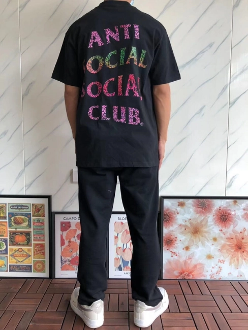 ANTI SOCIAL SOCIAL CLUB T-Shirt