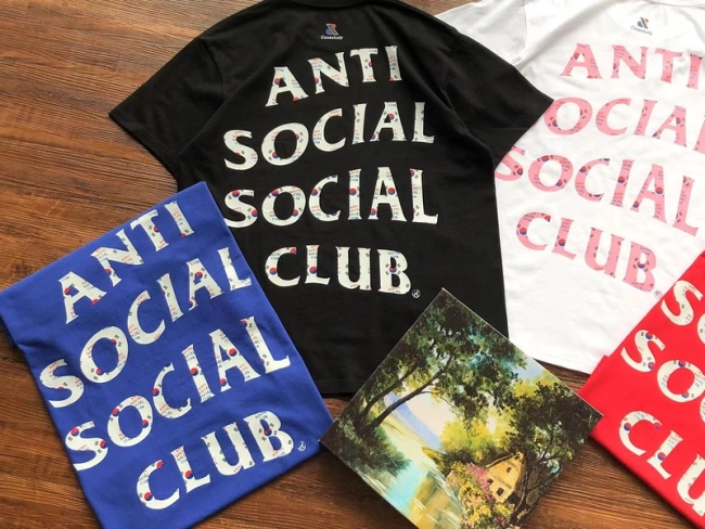 ANTI SOCIAL SOCIAL CLUB T-Shirt