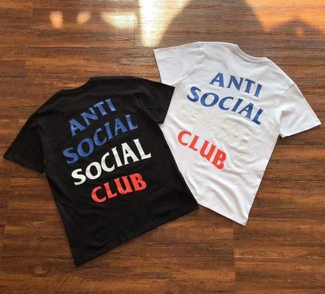 ANTI SOCIAL SOCIAL CLUB T-Shirt