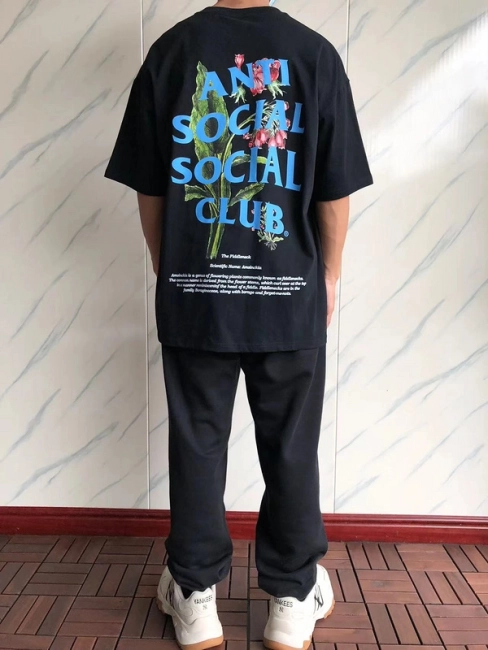 ANTI SOCIAL SOCIAL CLUB T-Shirt