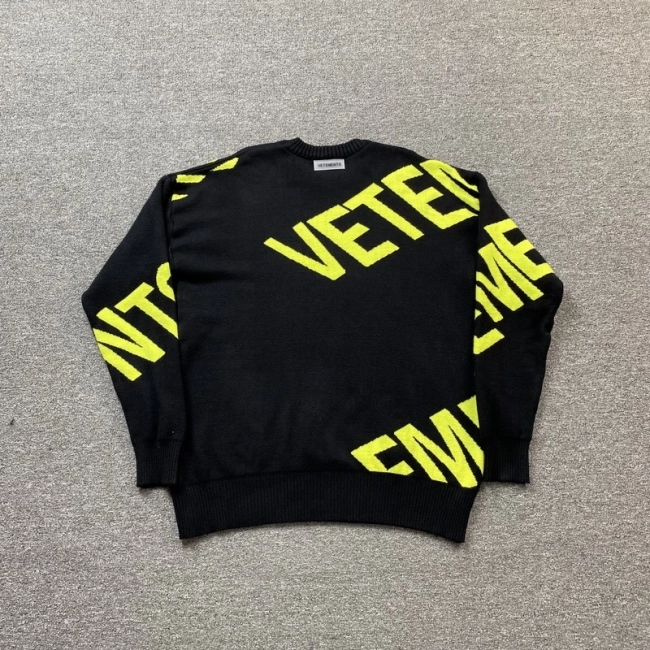 Vetements Sweater