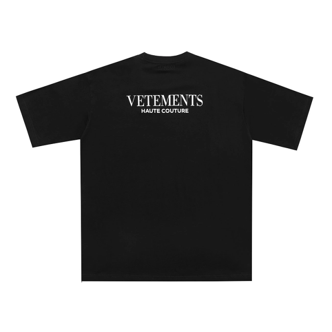 Vetements Minimalist Slogan T-shirt