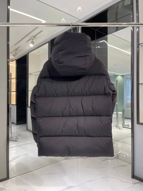 Moncler Madeira puffer jacket