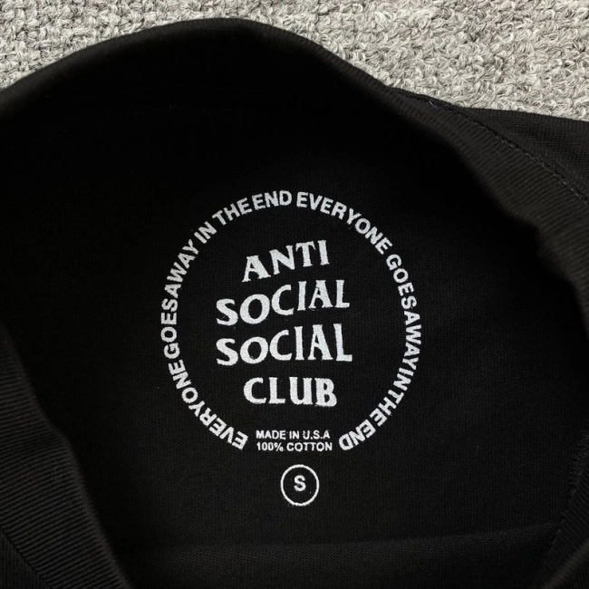 ANTI SOCIAL SOCIAL CLUB T-shirt