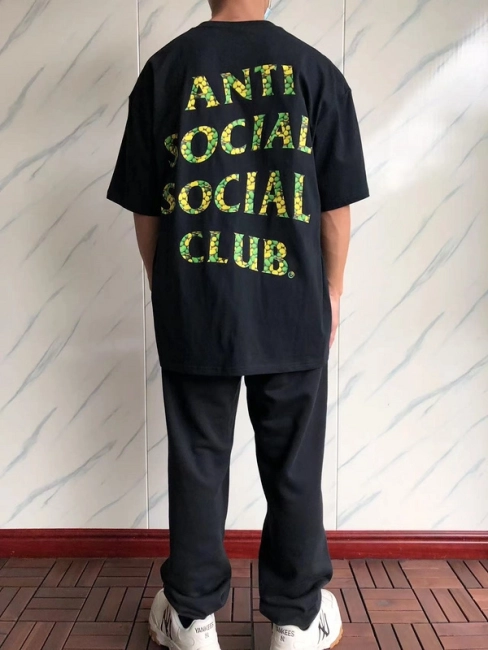 ANTI SOCIAL SOCIAL CLUB T-Shirt