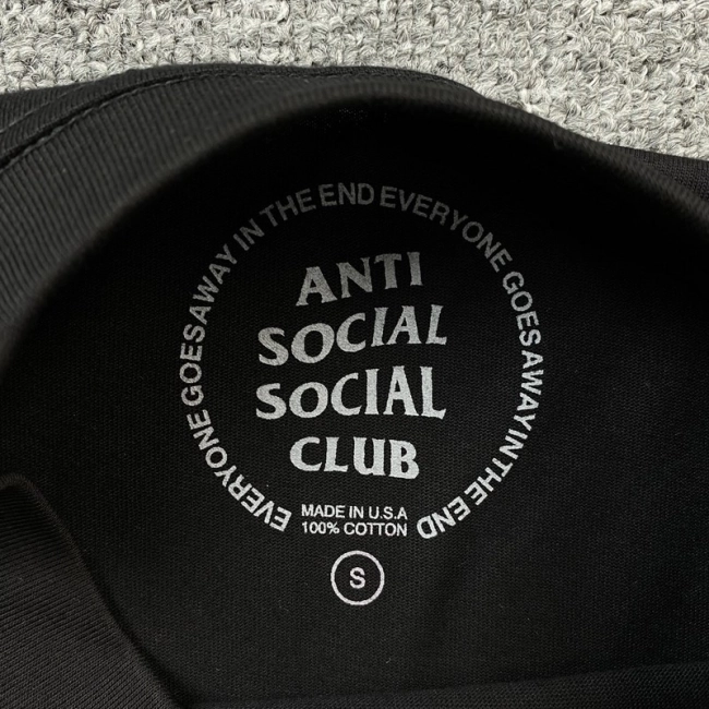 ANTI SOCIAL SOCIAL CLUB T-shirt