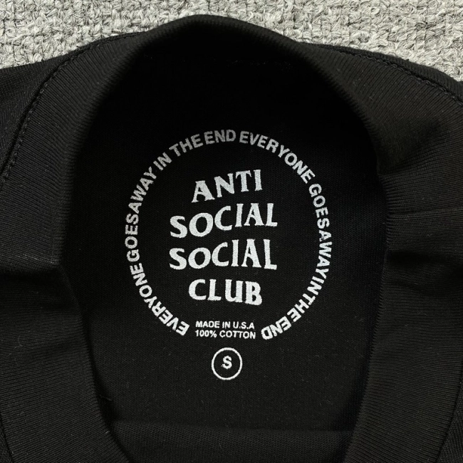 ANTI SOCIAL SOCIAL CLUB T-shirt