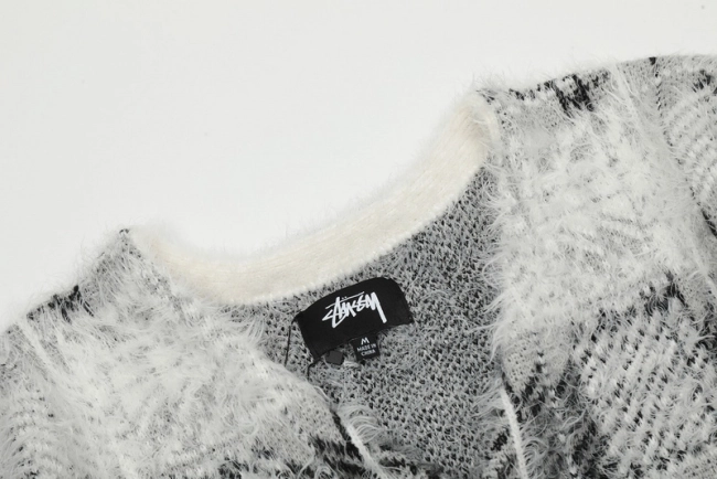 Stüssy Plaid V-neck Button Classic Cardigan