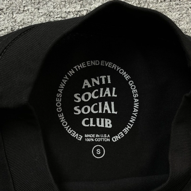 ANTI SOCIAL SOCIAL CLUB T-shirt