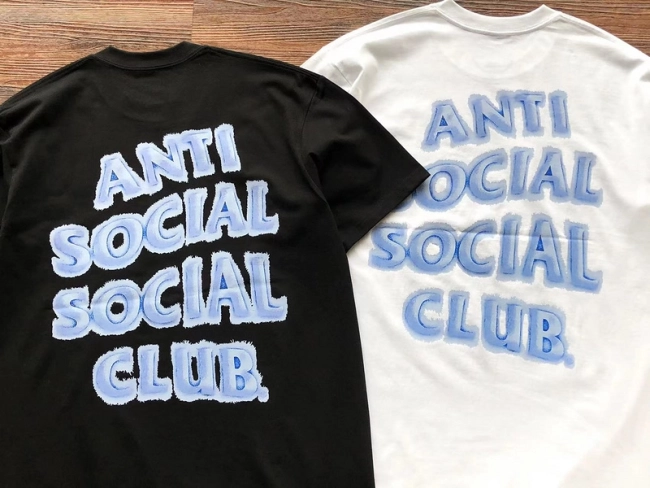 ANTI SOCIAL SOCIAL CLUB T-Shirt