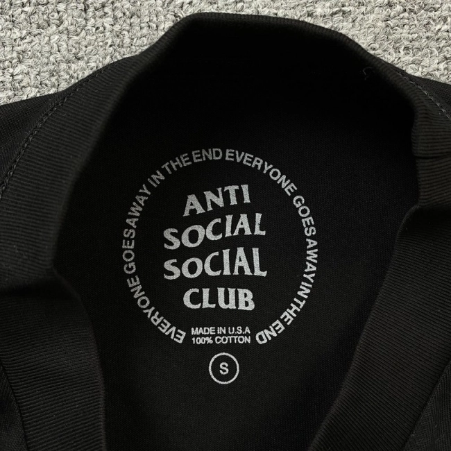 ANTI SOCIAL SOCIAL CLUB T-shirt