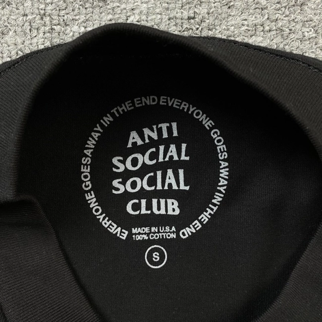 ANTI SOCIAL SOCIAL CLUB T-shirt