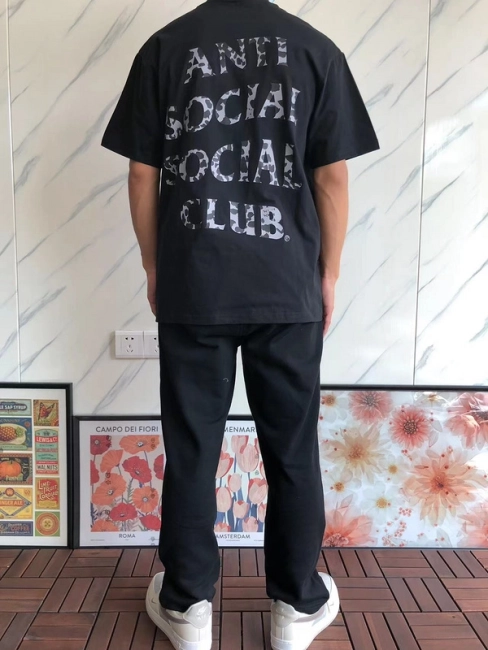 ANTI SOCIAL SOCIAL CLUB T-Shirt