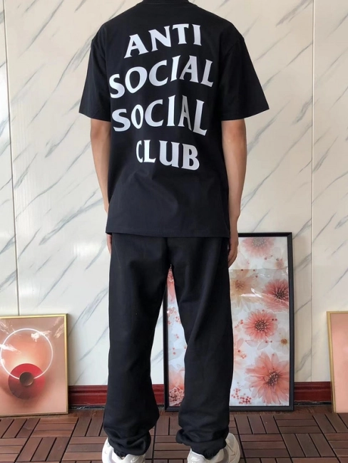 ANTI SOCIAL SOCIAL CLUB T-Shirt