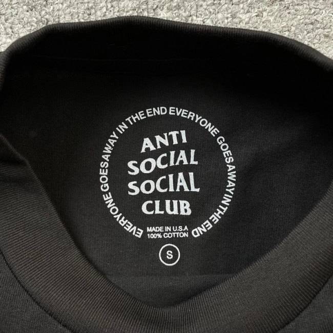 ANTI SOCIAL SOCIAL CLUB T-shirt